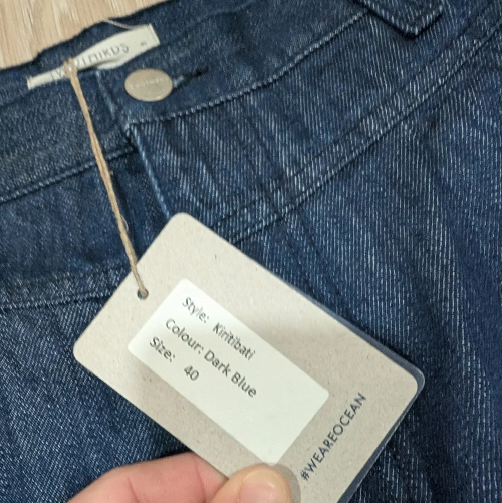 TwoThirds NWT Kiritibati Jeans in Dark Blue - Picture 5 of 16